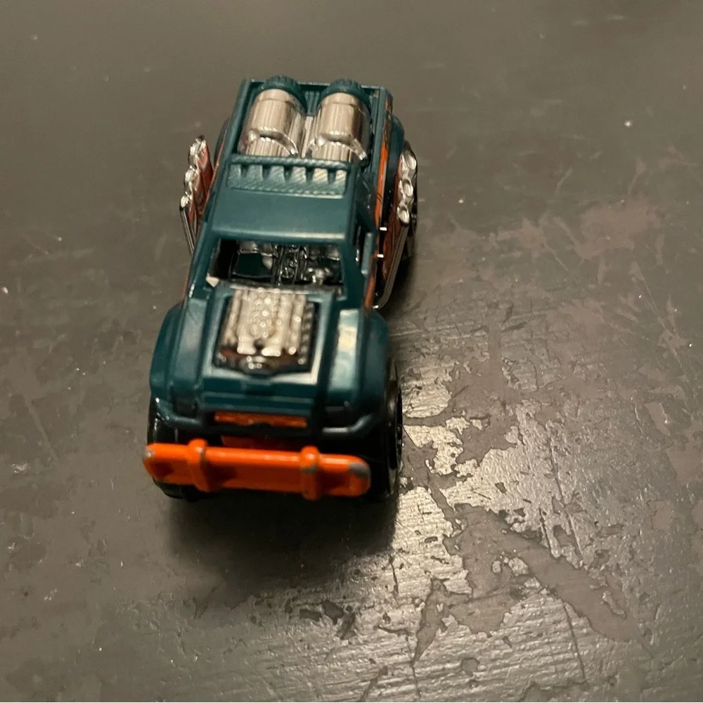 Zuro Metal Machines Tst, Hong Kong 2011 Teal and Orange Toy Truck